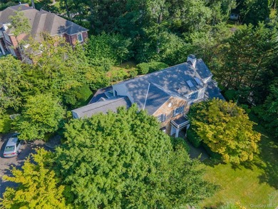 Located in the highly desirable Village of Lake Success, this - photo 28