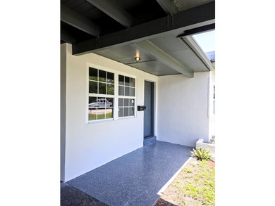 Welcome to this charming 3/2 detached residence in the Progresso - photo 5