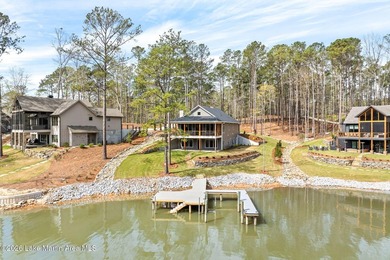 Positioned within White Oak Landing, this 5 bedroom, 3 bath lake - photo 4