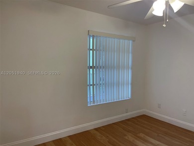 1/1 second floor NO ELEVATOR, freshly painted, second floor, new - photo 5