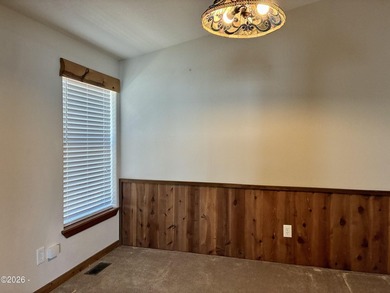 Back on the market through no fault of sellers! Buyers' - photo 28