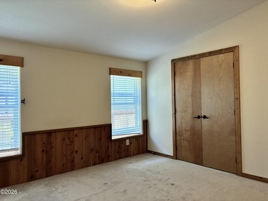 Back on the market through no fault of sellers! Buyers' - photo 32
