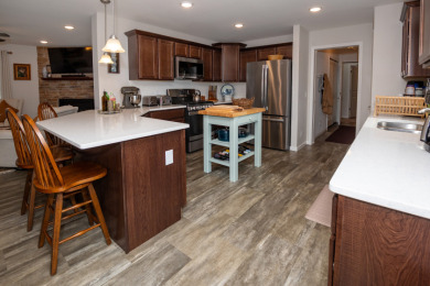 New Home Built in 2022 With Magician Lake Access! - photo 4