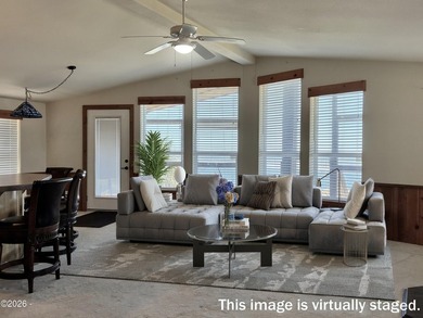 Back on the market through no fault of sellers! Buyers' - photo 35