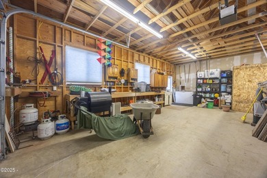 Back on the market through no fault of sellers! Buyers' - photo 38