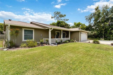 Spectacular and welcoming 3 Bedroom 2 bath home located in the - photo 5