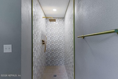 Motivated seller..great property for first time buyer.. investor - photo 12