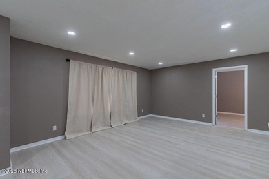 Motivated seller..great property for first time buyer.. investor - photo 22