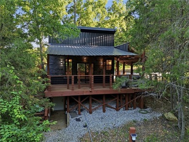 This extraordinary private compound delivers the ultimate Ozark - photo 5