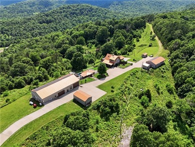 This extraordinary private compound delivers the ultimate Ozark - photo 10