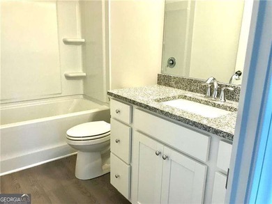 ***FANTASTIC NEW CONSTRUCTION! 3 Bed 3 Bath Ranch style plan - photo 12