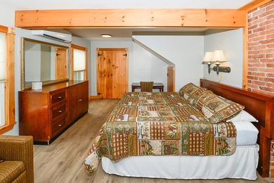 Welcome to Naples! *The Naples Barn* is a unique property that - photo 10