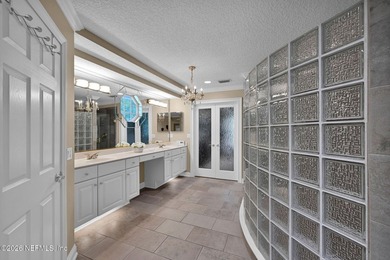 BUILT TO PRESERVE.DESIGNED TO IMPRESS. Custom-built by ICI on a - photo 33