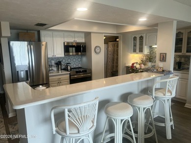 Professionally remodeled with all new appliances and quartz - photo 8