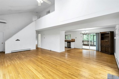 Country Living , Not Far from Water, Over 1 Acre, 4 Bedrooms, 2 - photo 7