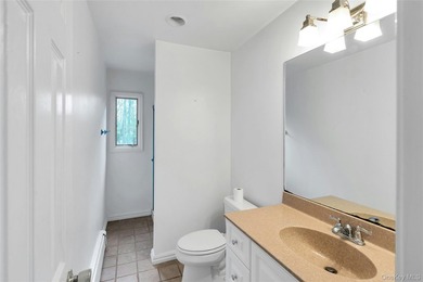 Country Living , Not Far from Water, Over 1 Acre, 4 Bedrooms, 2 - photo 10