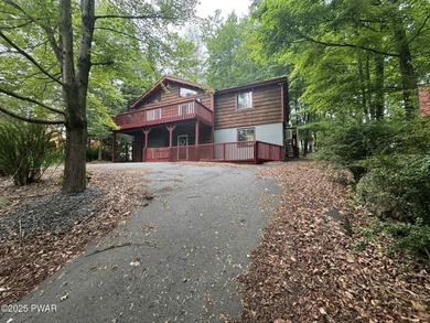 Roaming Woods Lake Home For Sale in Lake Ariel Pennsylvania