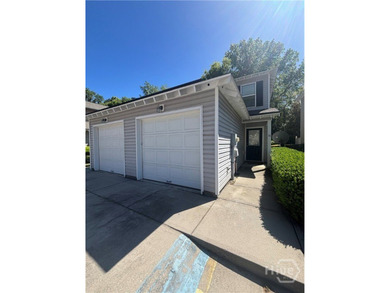 Enjoy tranquil, gated living in this surprising 2 Bedroom 2.5 - photo 3