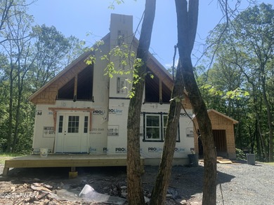 Hemlock Lake Home Sale Pending in Lords Valley Pennsylvania