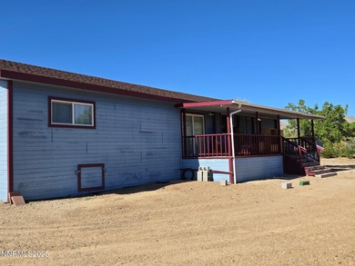 Enjoy the peace and quiet of Topaz Ranch Estate living. This - photo 2