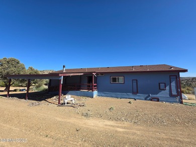 Enjoy the peace and quiet of Topaz Ranch Estate living. This - photo 3