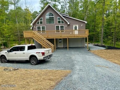 Lake Home For Sale in Lake Ariel, Pennsylvania
