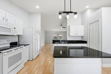 This charming single-story home in the heart of Port St. Lucie - photo 10