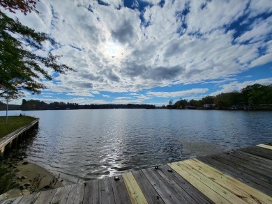 Lake Sinclair Home For Sale in Sparta Georgia