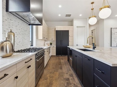 Discover the epitome of refined living at Wilshire Point, a - photo 11