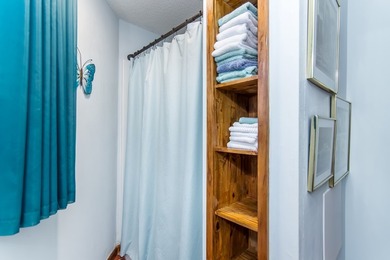 Charming Ellijay Mountain Retreat 2 BR with Loft,2 1/2 BA 2,144