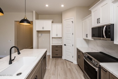 **NEW HOME ON YOUR LEVEL LOT**Check out this new construction - photo 16