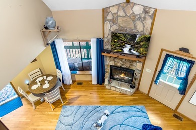 Charming Ellijay Mountain Retreat 2 BR with Loft,2 1/2 BA 2,144