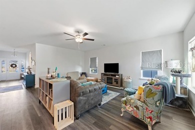 BETTER THAN NEW!!!Built 2023 on a PREMIUM LOT you can move right - photo 27