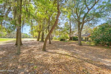 One level living on prestigious Dataw Island! This beautifully - photo 31