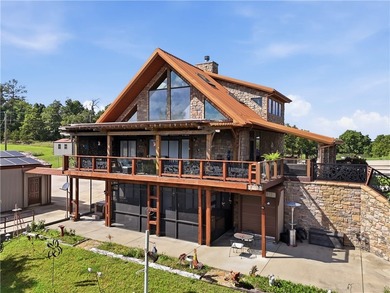 *Gated Mountaintop Luxury Compound on 37 acres - Three Homes - photo 3