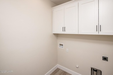 **NEW HOME ON YOUR LEVEL LOT**Check out this new construction - photo 33