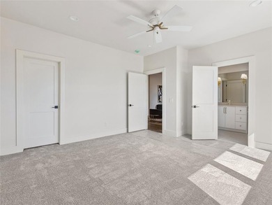 Discover the epitome of refined living at Wilshire Point, a - photo 36
