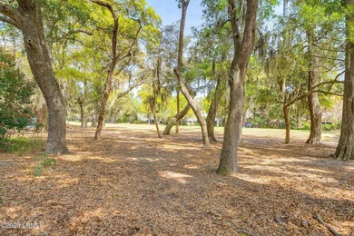 One level living on prestigious Dataw Island! This beautifully - photo 37