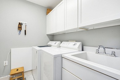 One level living on prestigious Dataw Island! This beautifully - photo 38