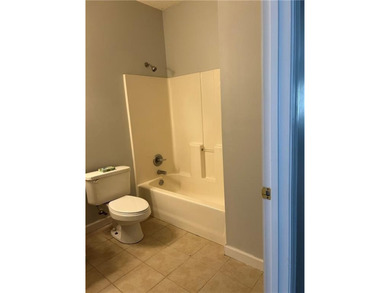 Charming 2 bedroom, 2 bath condo with privacy. No one on one - photo 11