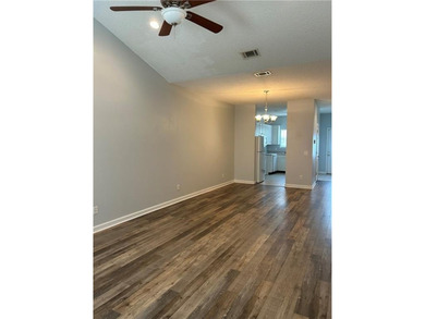 Charming 2 bedroom, 2 bath condo with privacy. No one on one - photo 13