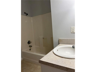 Charming 2 bedroom, 2 bath condo with privacy. No one on one - photo 19