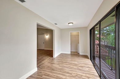 Darling upgraded open-floor plan 2B 2B plus Florida Room condo - photo 10