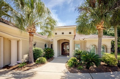 Luxury, Privacy, and Exceptional Outdoor Living Await Step into - photo 5