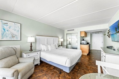 This oceanfront, fully furnished condo is located on the 7th - photo 12