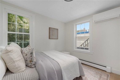 Experience the quintessential Newport lifestyle in this charming - photo 17