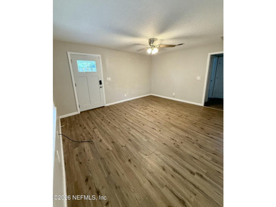 Charming three bedroom/two full bath located in the desirable - photo 5