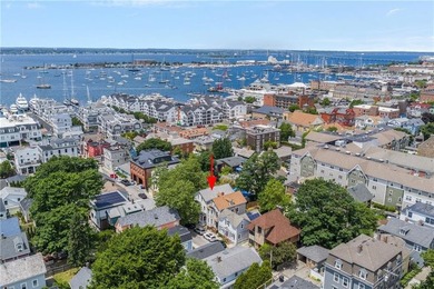 Experience the quintessential Newport lifestyle in this charming - photo 29