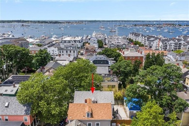 Experience the quintessential Newport lifestyle in this charming - photo 30