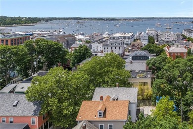 Experience the quintessential Newport lifestyle in this charming - photo 35